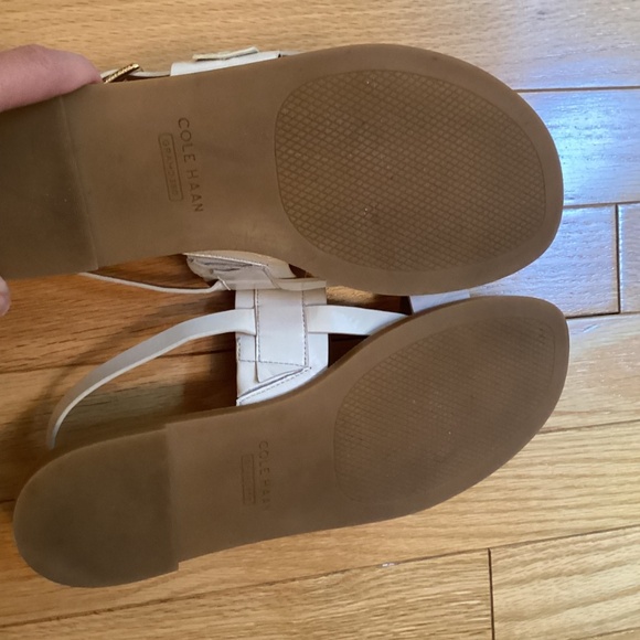 Cole Haan Leather White Sandals, flat, size 7 - Picture 9 of 11